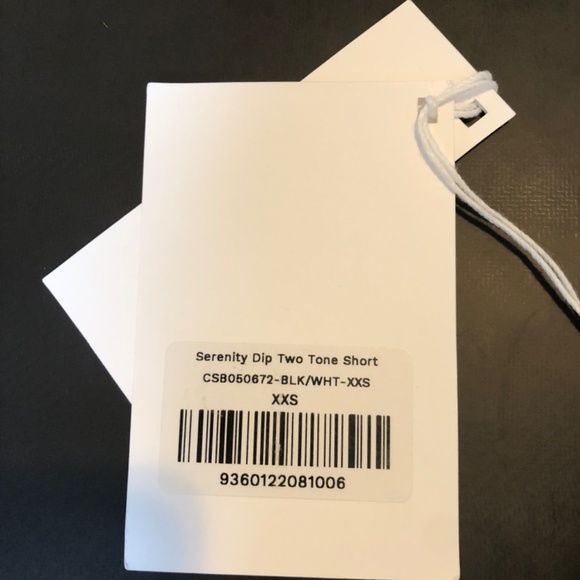 CROP SHOP BOUTIQUE SERENITY DIP TWO TONE SHORTS 4" - Picture 3 of 3